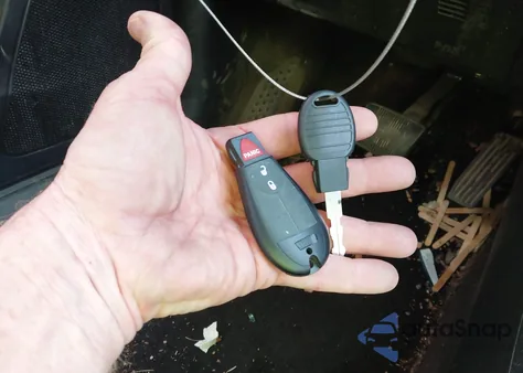 2015 Jeep Cherokee Sport из США, поврежденный, VIN 1C4PJLAB1FW637403